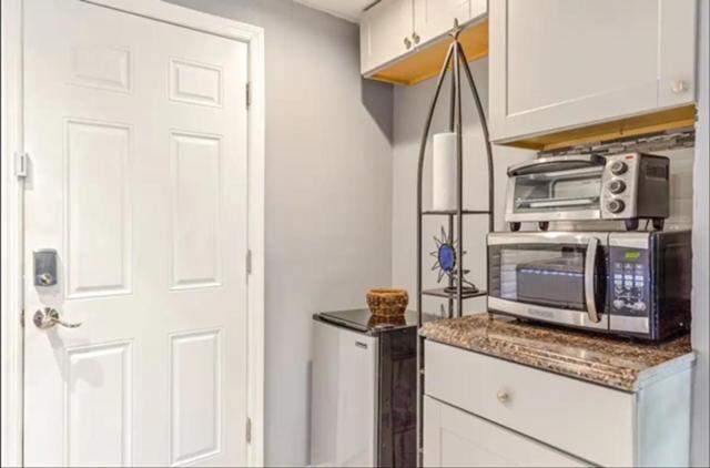 Brooklyn Spacious Space With Private Entrance, Bathroom, & Backyard - Full-Kitchen New York Eksteriør bilde