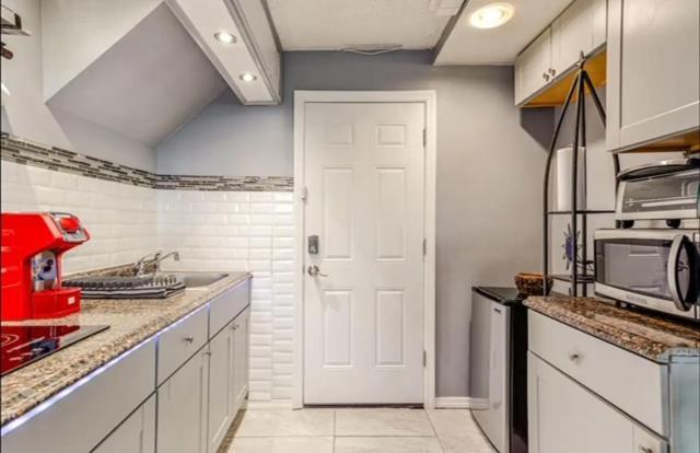 Brooklyn Spacious Space With Private Entrance, Bathroom, & Backyard - Full-Kitchen New York Eksteriør bilde
